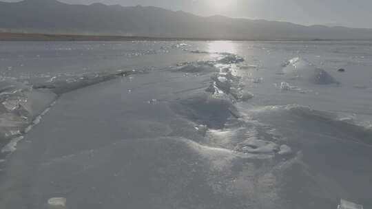 青海海南青海湖冰面光影航拍视频