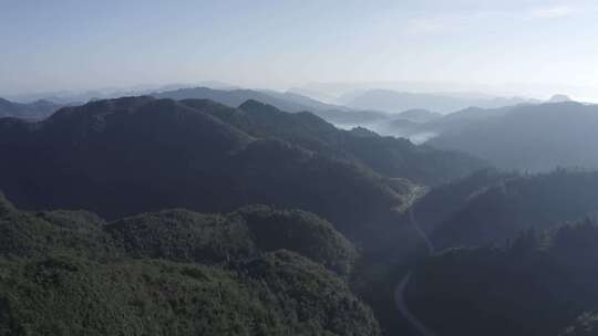 航拍祖国大好河山-云海之上的村庄