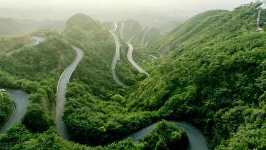 航拍陕西西安市骊山盘山路