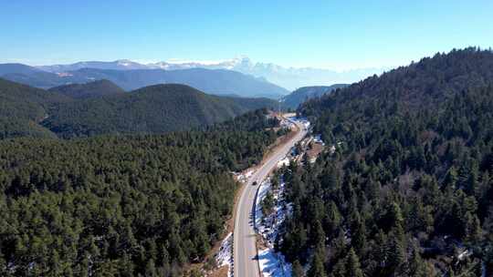 云南香格里拉雪山公路