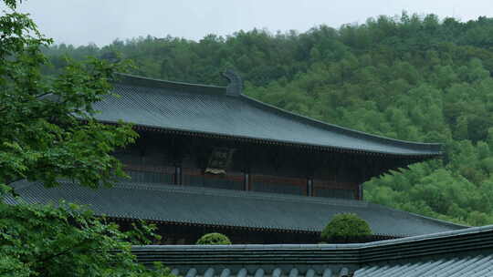 香山教寺雨景
