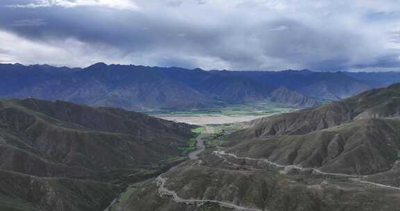 羊湖盘山公路