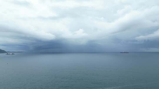 海上海边阴雨天云层龙舟水航拍