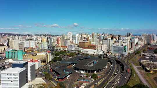 巴西阿雷格里港。巴西城市天际线地标。市中心的建筑。