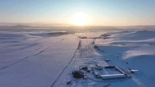 航拍大兴安岭林区山里人家寒冬雪景