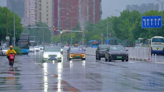 城市雨天出租车网约车滴滴