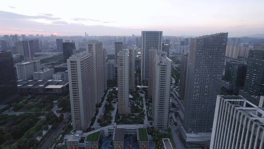 新建高层住宅小区傍晚亮灯验收航拍