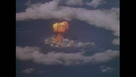 原子弹爆炸实验