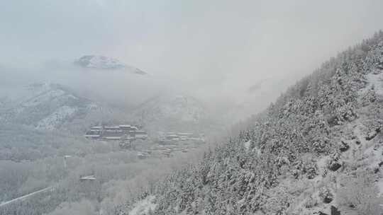 大雪过后的五台山