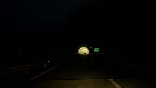 南方山路高速公路隧道灯光视频素材模板下载
