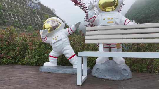 宇航员雕塑视频素材模板下载