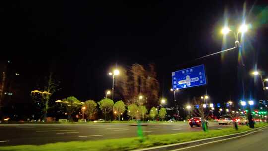 夜晚马路夜景车流人流视频素材