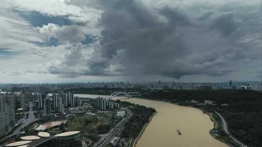 南宁五象总部基地雨景延时