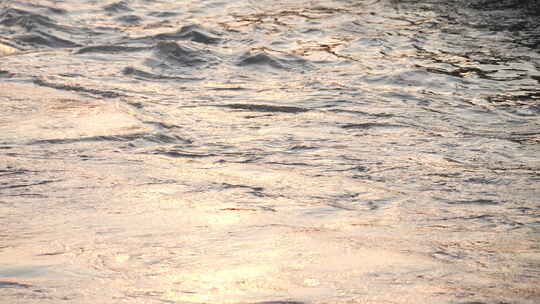 河流 流水 水面 奔流 江河 波涛 波浪翻滚