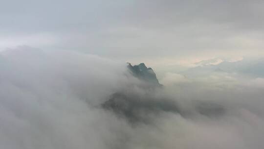 北京司马台长城夏季日出云海震撼景观