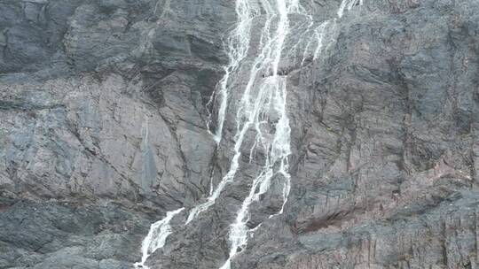 雨崩冰湖航拍