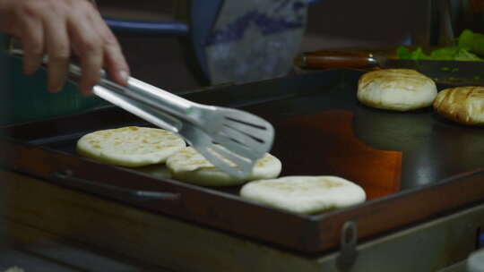 烤烧饼 美食小吃