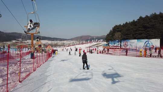 滑雪场滑雪索道视频素材模板下载