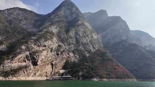 长江三峡巫峡红叶