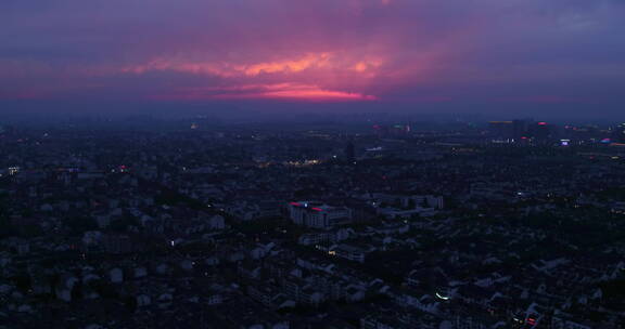 城市航拍 夕阳霞光笼罩苏州城市 左转到高楼