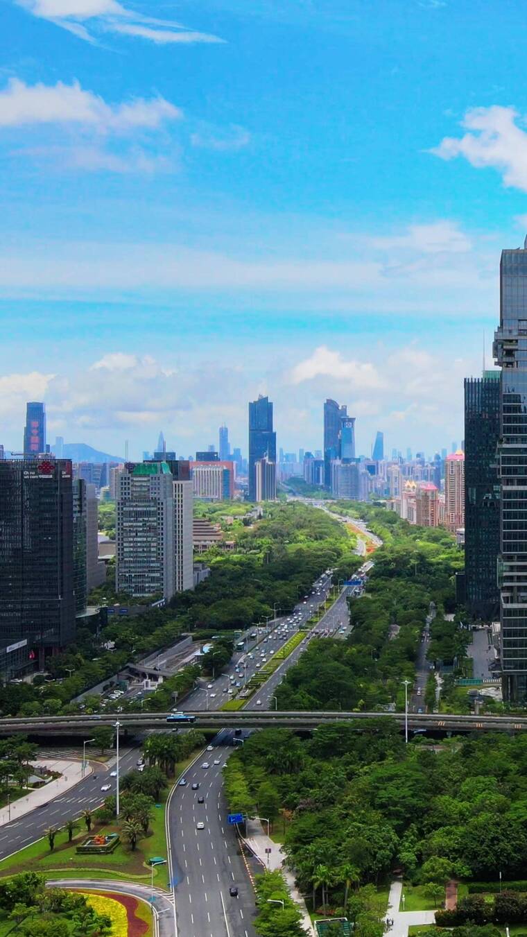 竖屏航拍深圳城市交通