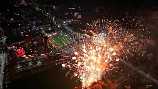 村超烟花 村超足球 村超决赛