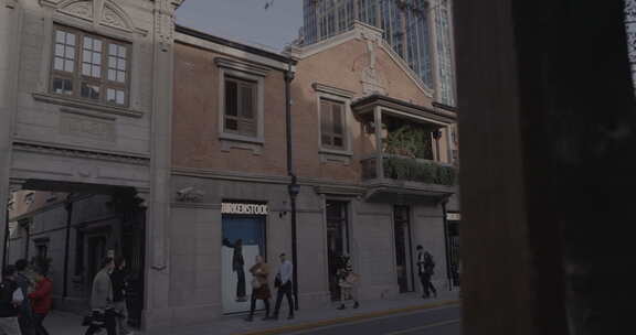 上海老建筑与现代建筑同框