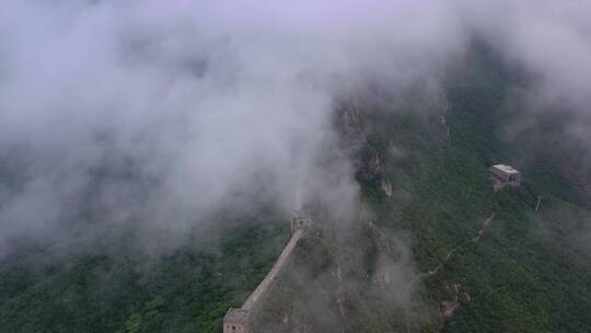 北京司马台长城夏季日出云海震撼景观