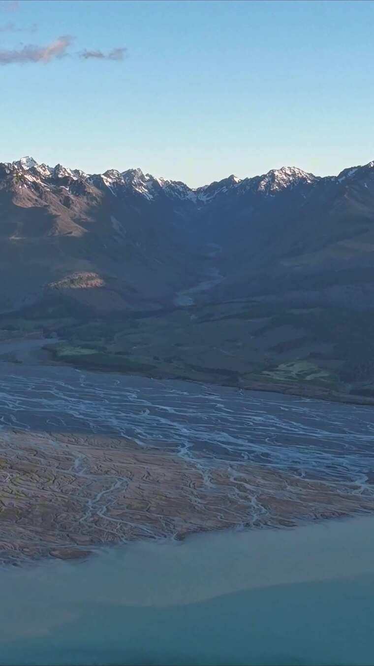 航拍新西兰库克山日出山脉美景