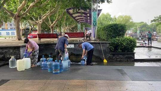 济南章丘眼明泉，泉水取水点