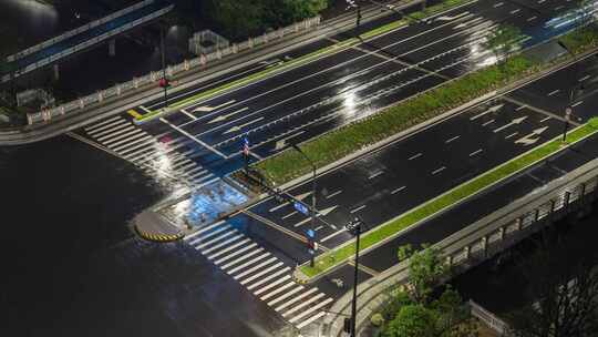 暴雨中的车流延时视频素材模板下载