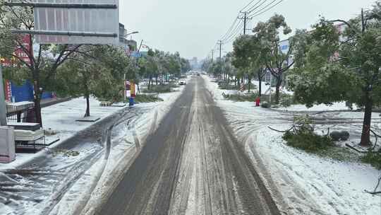湖南岳阳冰冻雨雪灾害