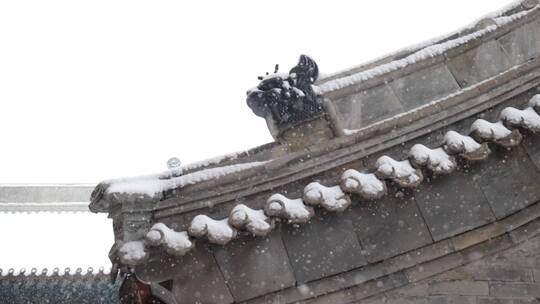 古风屋檐雪景