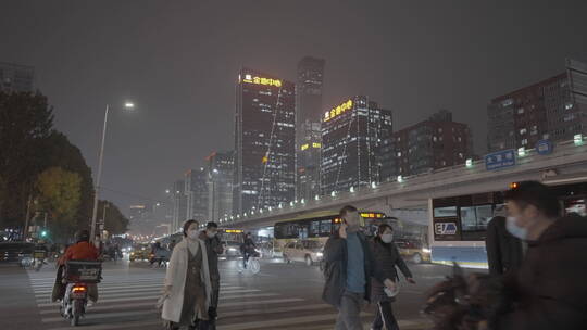 白领下班 都市夜晚 深夜加班