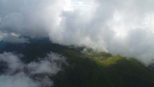 航拍武夷山黄岗山最高峰峡谷草甸森林云海