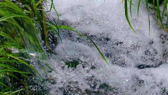 河边流水河流河水小溪山泉泉水流体液体水流