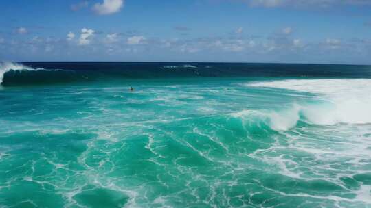 航拍海上冲浪 冲浪圣地