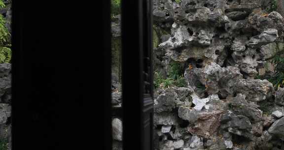 深秋苏州园林留园典雅古风建筑局部特写