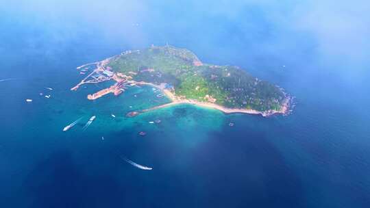海南陵水分界洲岛高视角航拍佛光海岸线全景