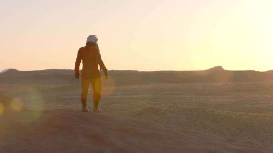 宇航员，沙漠，橙色工作服，宇航员头盔