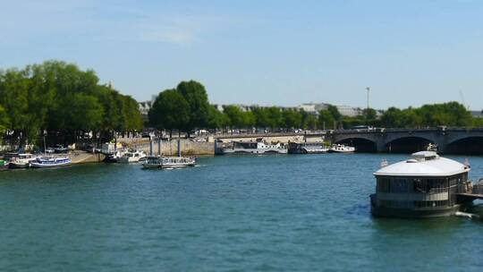法国巴黎塞纳河移轴摄影