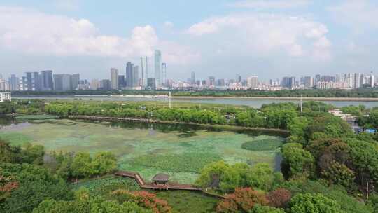 航拍长沙橘子洲头湘江两岸江景城市天际线