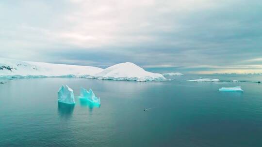 4K冬风景雪景湖面云彩海面