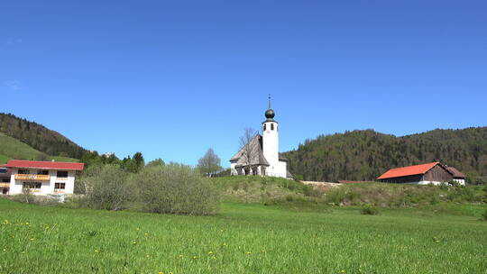 山上的教堂放大景观视频素材模板下载