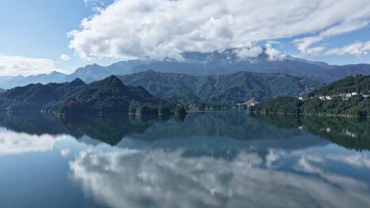 瓦屋山雅女湖延时