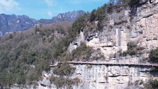 南江光雾山景区古蜀道米仓道悬崖上的栈道