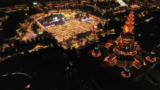 西双版纳星光夜市全景