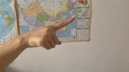 指指点点、指责、争执纠纷吵架家庭