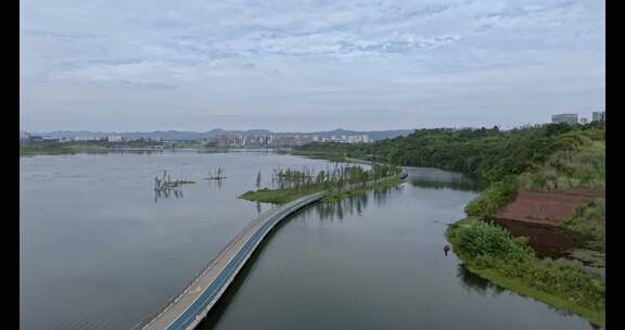 4k高清航拍成都天府新区兴隆湖桥水上公路
