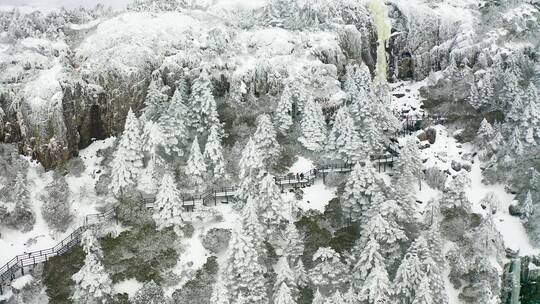 航拍雪山雪景